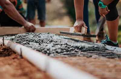 加強反腐倡廉建設