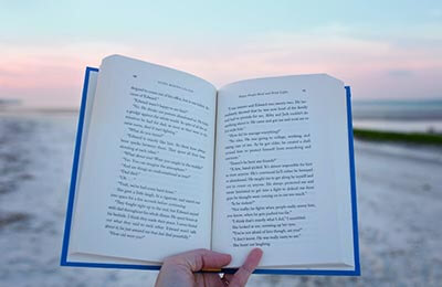 溫酒斬華雄的故事